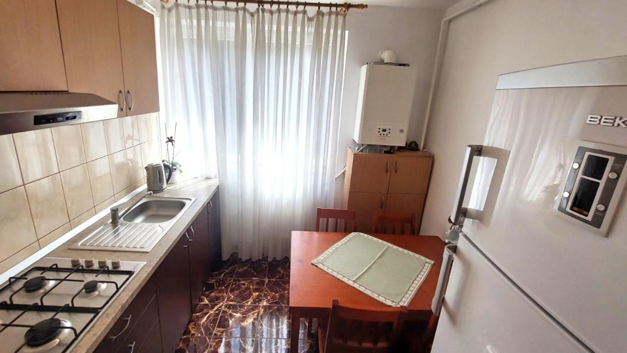 The Home Hunedoara Ngoại thất bức ảnh