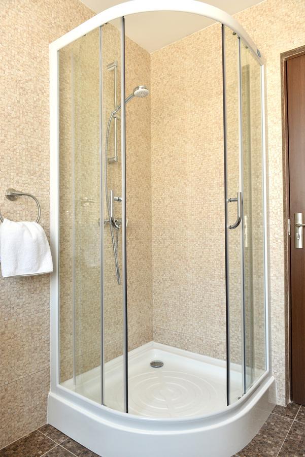 The Home Hunedoara Ngoại thất bức ảnh